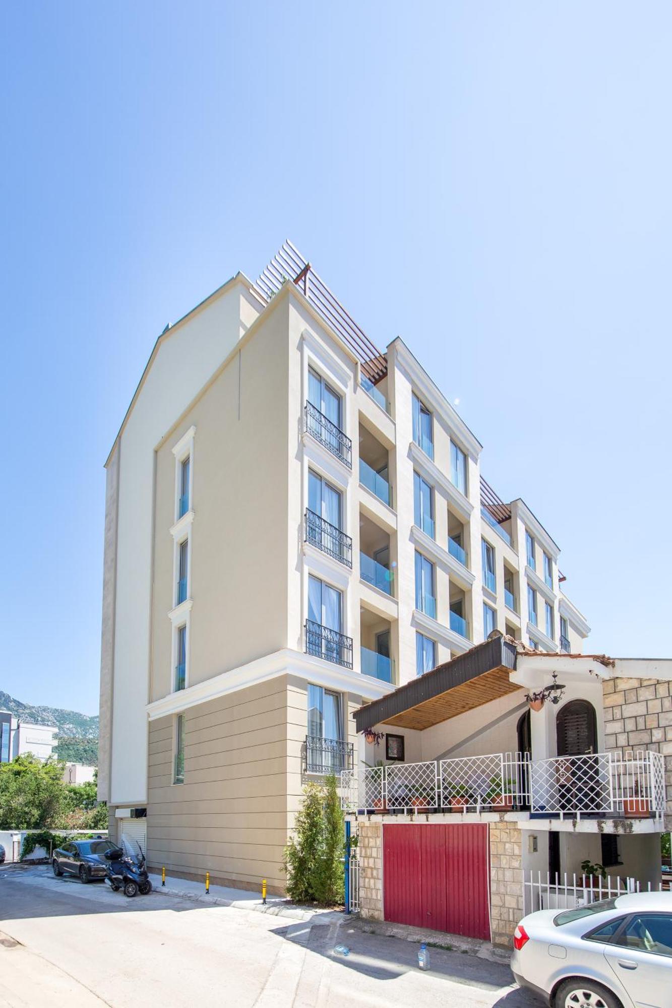 Apart Sky Residence With Sea View In Delmar 부드바 외부 사진