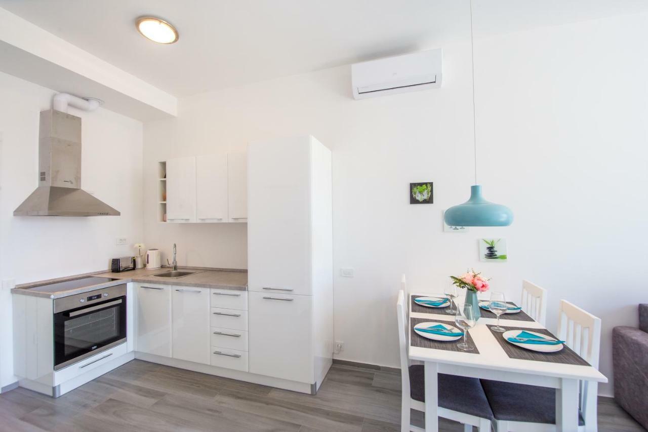 Apart Sky Residence With Sea View In Delmar 부드바 외부 사진
