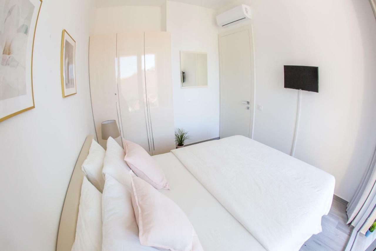 Apart Sky Residence With Sea View In Delmar 부드바 외부 사진