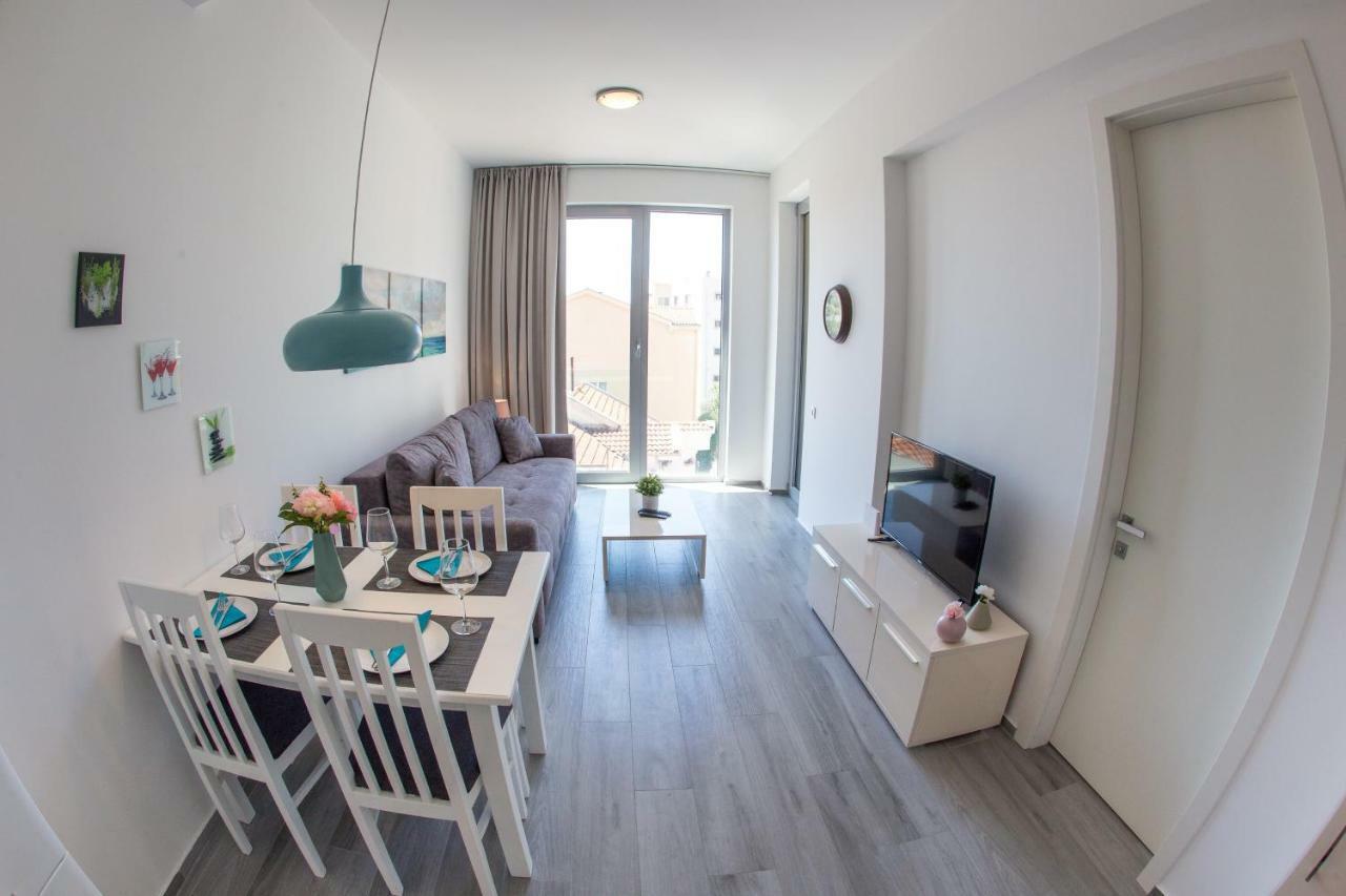 Apart Sky Residence With Sea View In Delmar 부드바 외부 사진