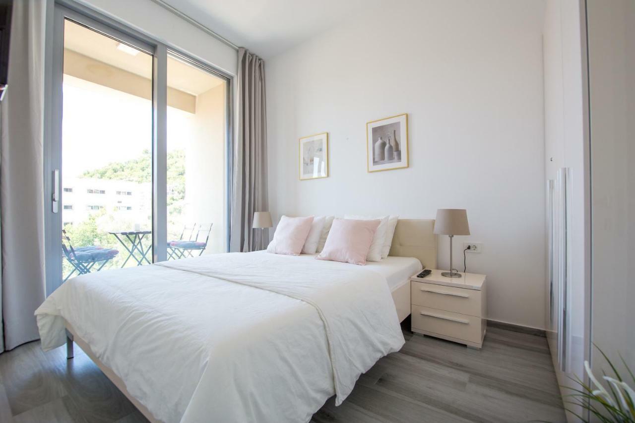Apart Sky Residence With Sea View In Delmar 부드바 외부 사진